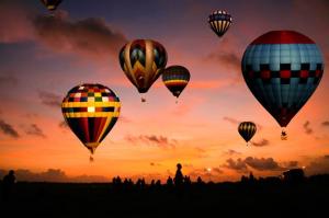 Deluxe-Hot-Air-Balloon-in-Cappadocia-at-Sunset